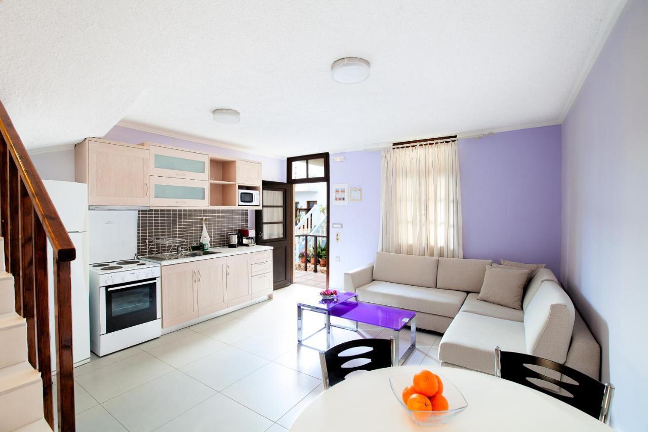 Giorgi'S Blue Apartments カラタス 部屋 写真