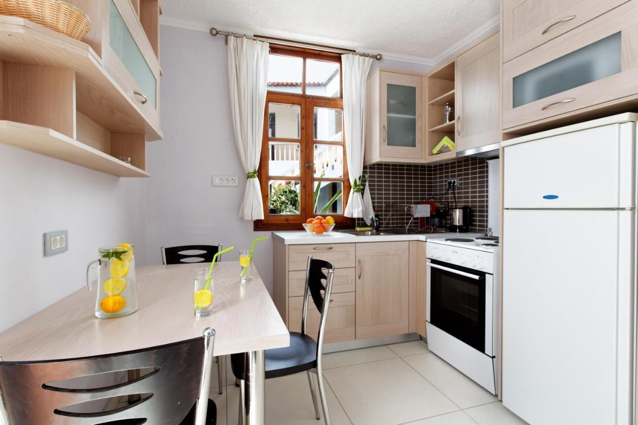 Giorgi'S Blue Apartments カラタス 部屋 写真